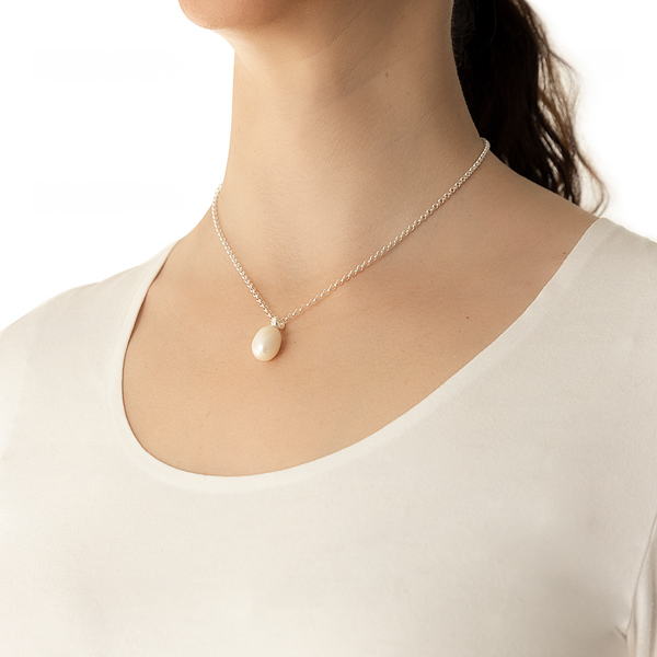 Halskette Amy Silber 40 cm mit Anhänger Perle Oval weiss 13 mm